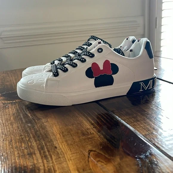 Groundup Disney Minnie Sneaker Shoe Women’s Size 8.5 - Picture 2 of 5